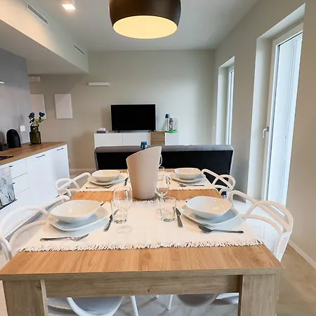 Apartman Fairmont Seafront Acquamarine By Casa Check *
