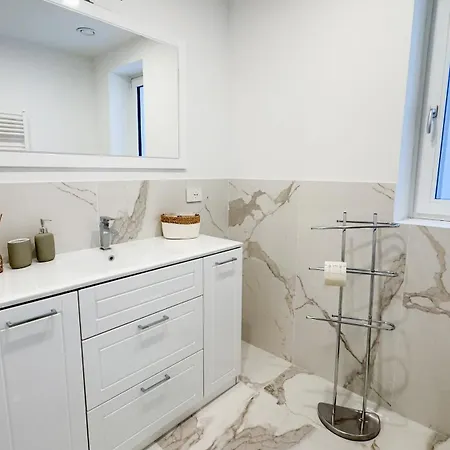 Apartment Seafront Modern Farmont Acquamarine *