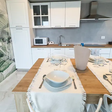 Seafront Modern Farmont Acquamarine Apartment Chioggia