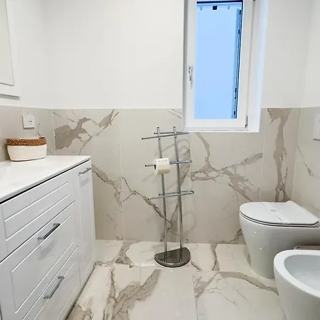 Seafront Modern Farmont Acquamarine Chioggia